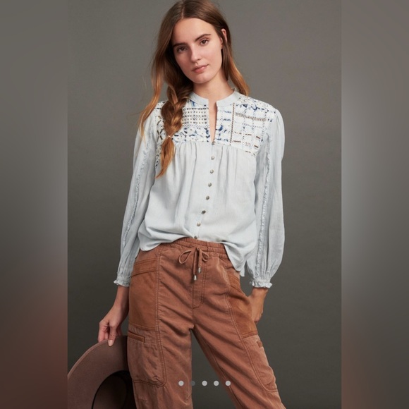EUC Anthropologie Pilcro Jenna Embroidered Button-Down top M - Picture 4 of 9